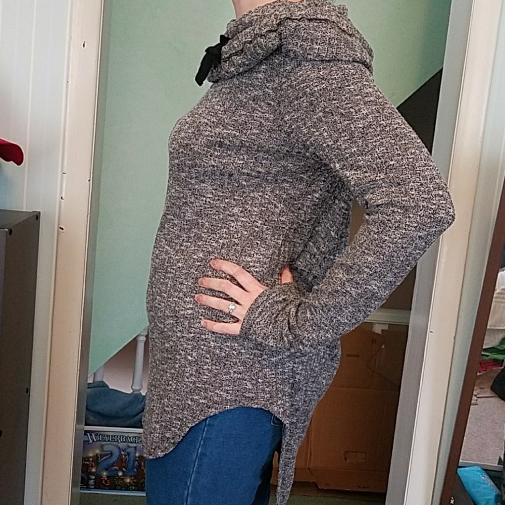 LAST CHANCE! Evy's Tree Emily Sweater